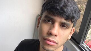 BillyDaniel 23 male nude cam model profile