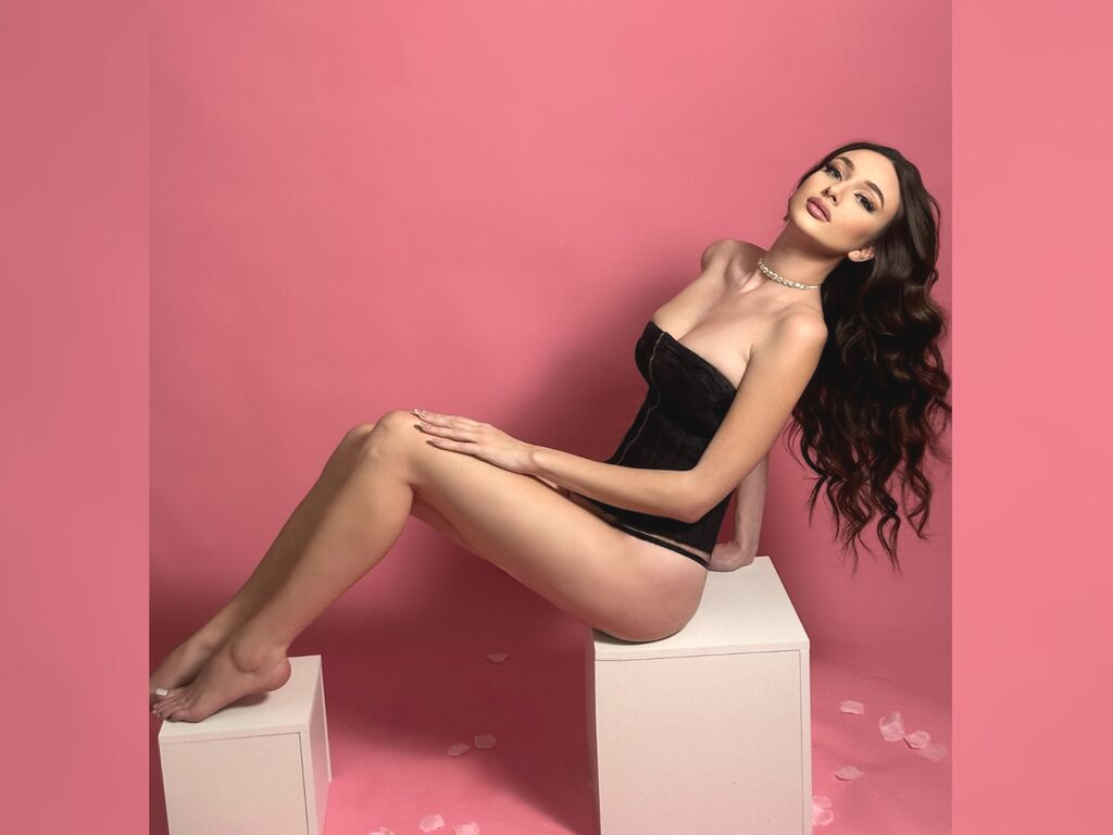 BrianaKaine nude cam model profile photo