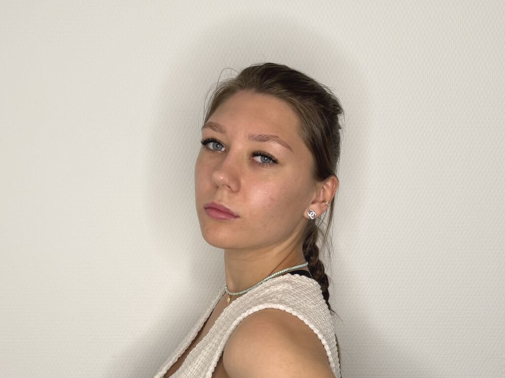 BrigetteDifranco nude cam model profile photo