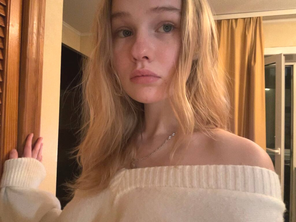 BrittaneyCreitz nude cam model profile photo