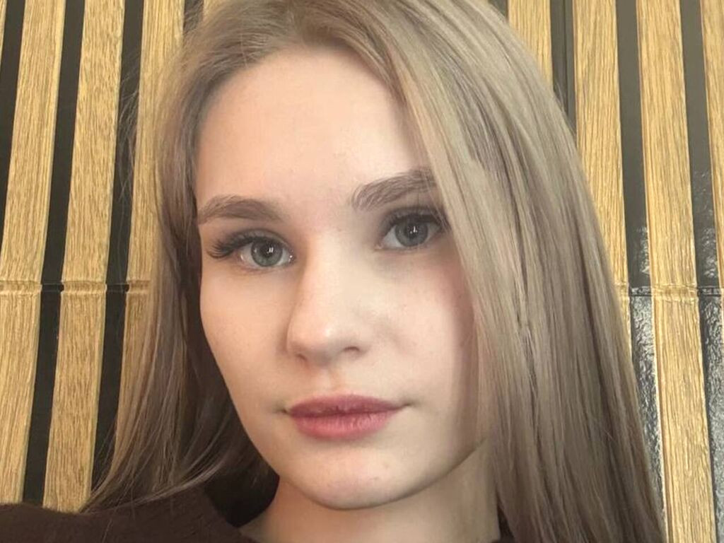CalypsoVirel nude cam model profile photo
