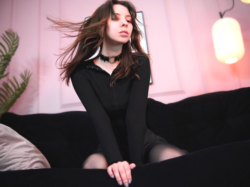 CamillaEvers nude cam model profile photo