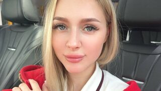 CandiceBless 20 female nude cam model profile