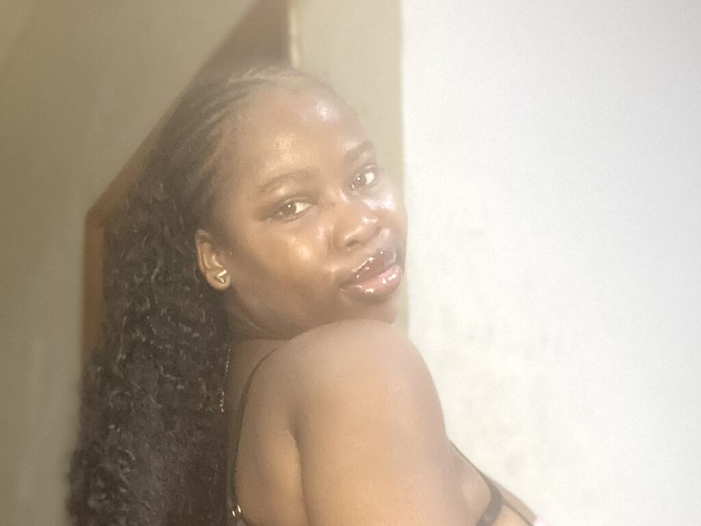 CaramelDaisy nude cam model profile photo