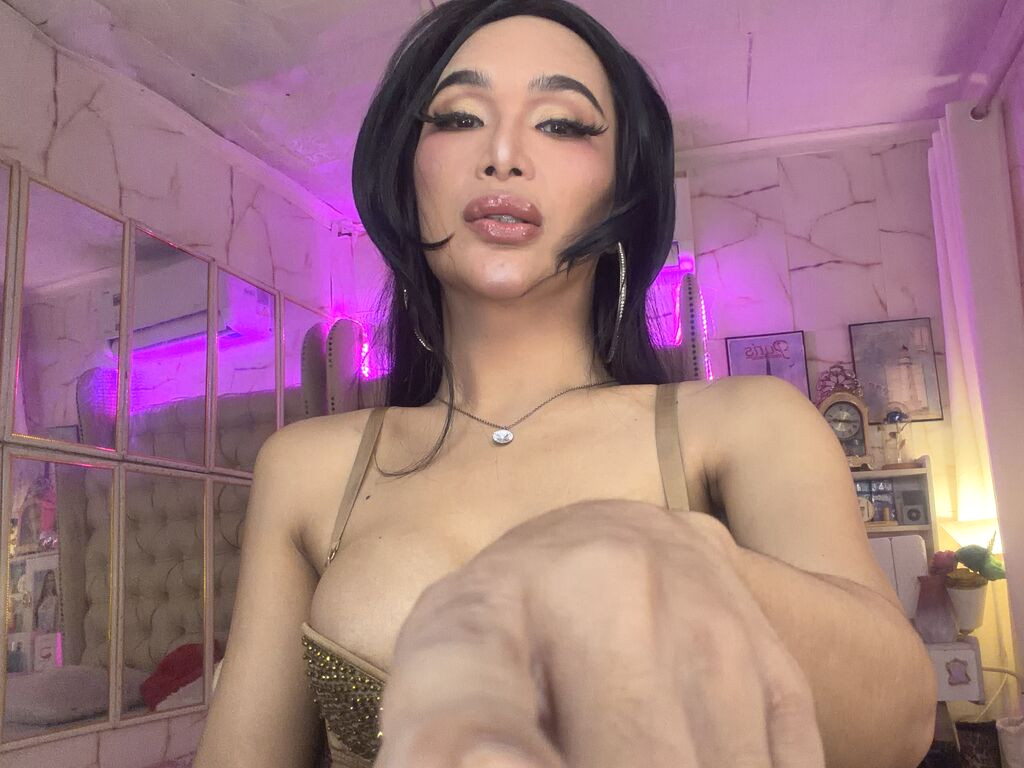 CarlaHenson nude cam model profile photo