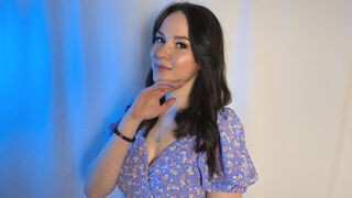 CarolinaCass 18 female hot cam model profile