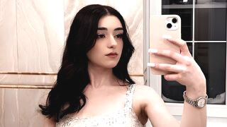 CarriMaclachlan 18 female hot cam model profile