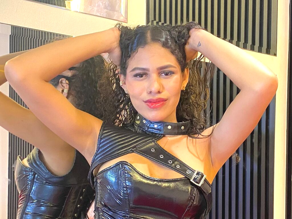 CatelinaGomez Nude