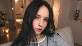 CatherineReitman 21 female erotic cam model profile