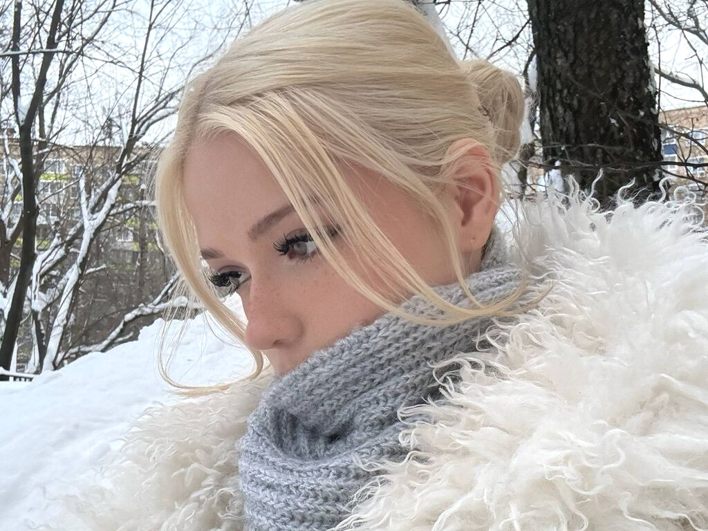 CatheyHolien nude cam model profile photo