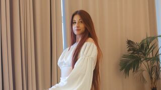 CatyPierce 24 female sexy cam model profile