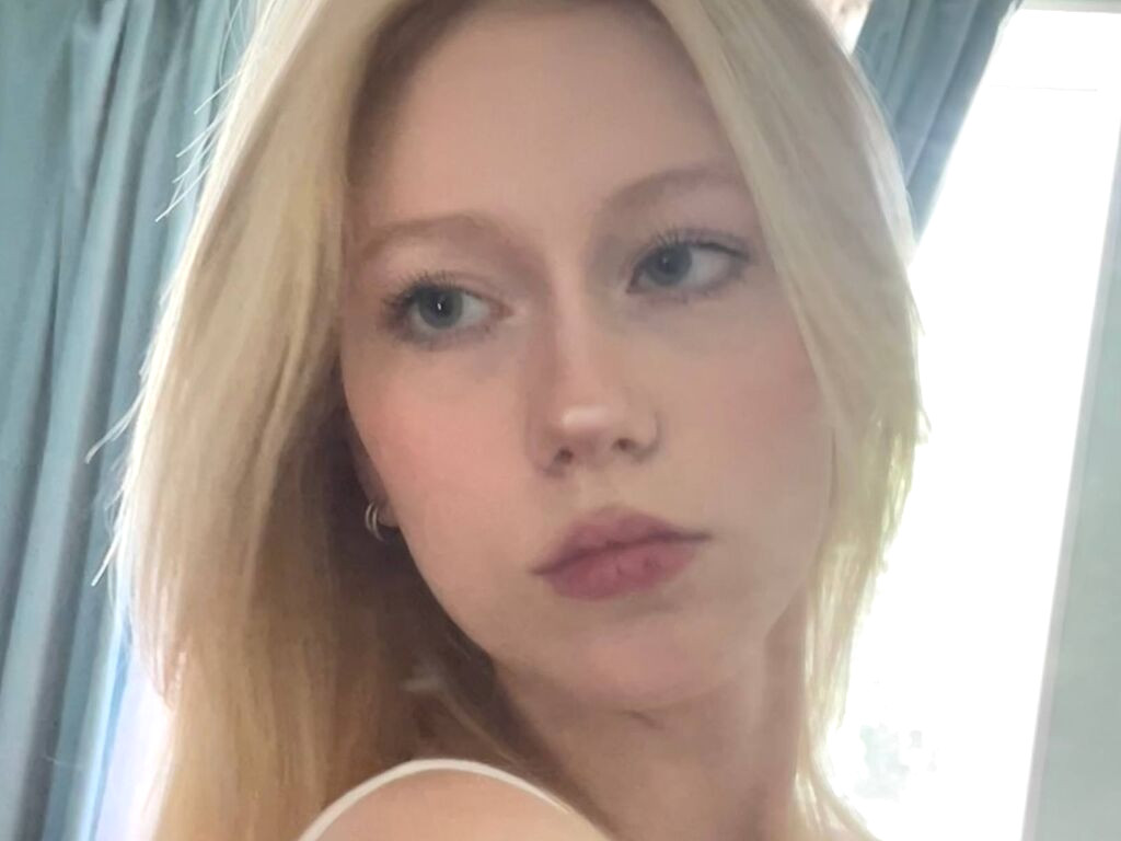 CeciliaWhithrock nude cam model profile photo