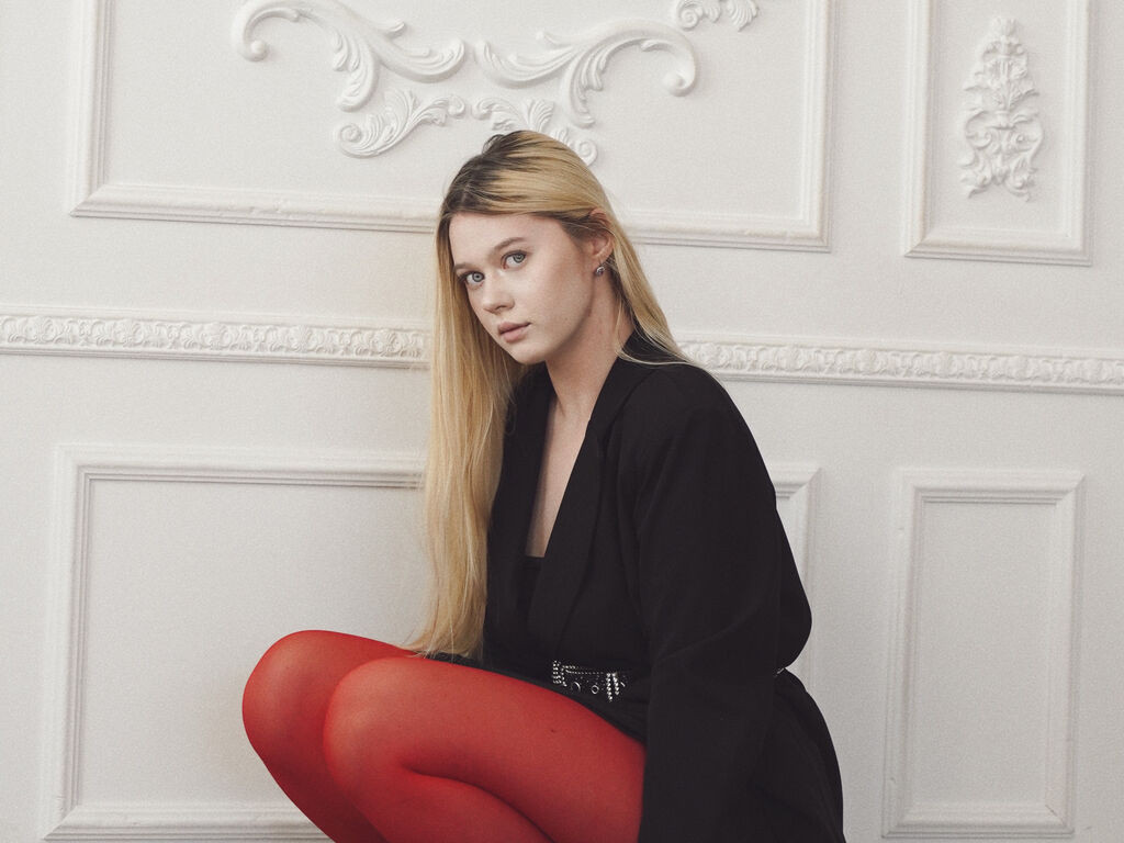 CelestineMauriac naked cam model gallery photo