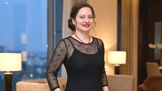 CharmingAnnie 39 female sexy cam model profile