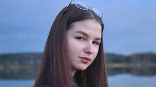 ChiekoLona 18 female live cam model profile