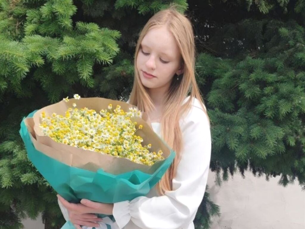 ChristieBrozyna nude cam model profile photo