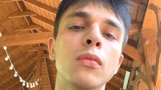 ClarkChaos 18 male strip related cam model profile