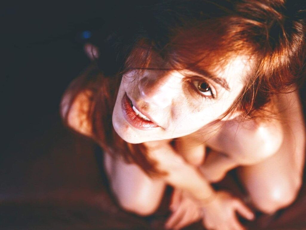 CleoCharm nude cam model profile photo
