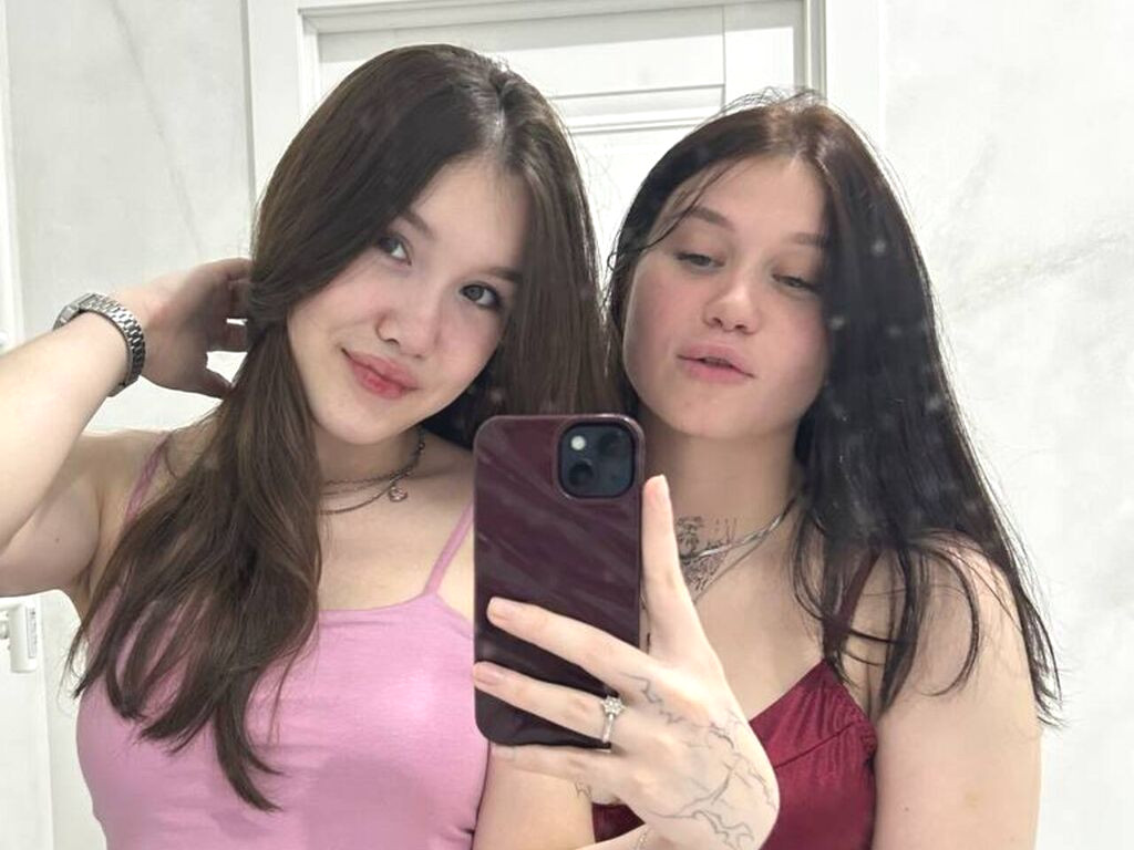 CorettaAndMelody naked cam model gallery photo