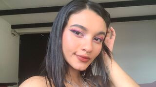 DakotaRoux Nude