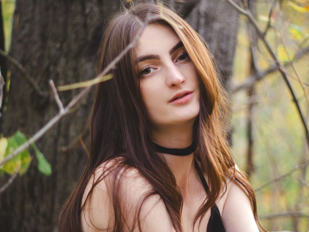 DaniaHollf naked cam model gallery photo