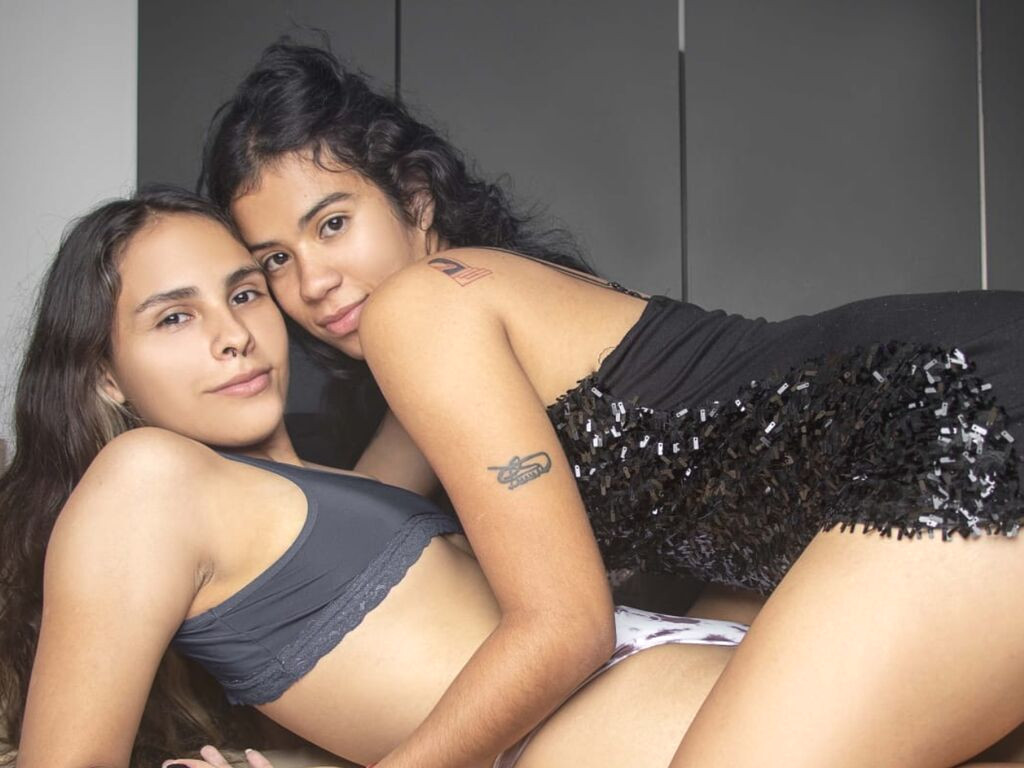 DaniaShada Naked