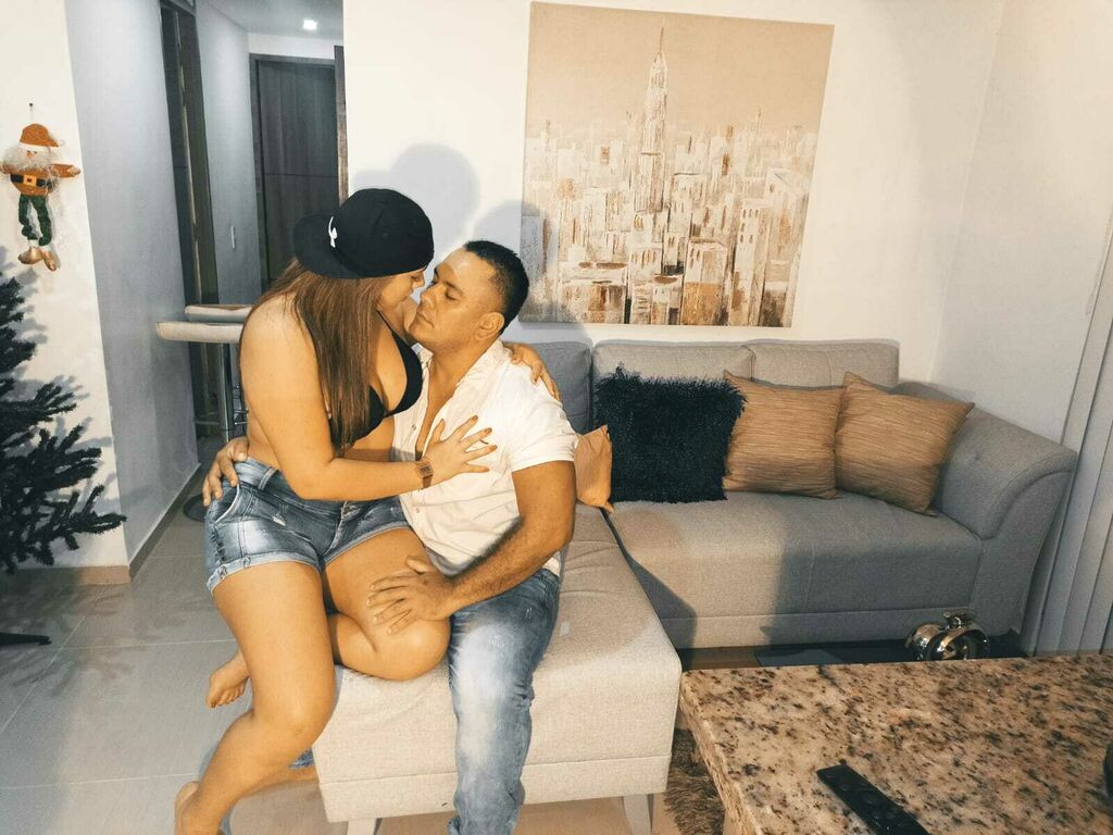 DanteandMile naked cam model gallery photo
