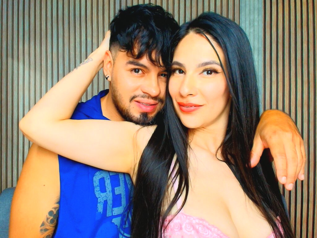 DaveAndLuna naked cam model gallery photo