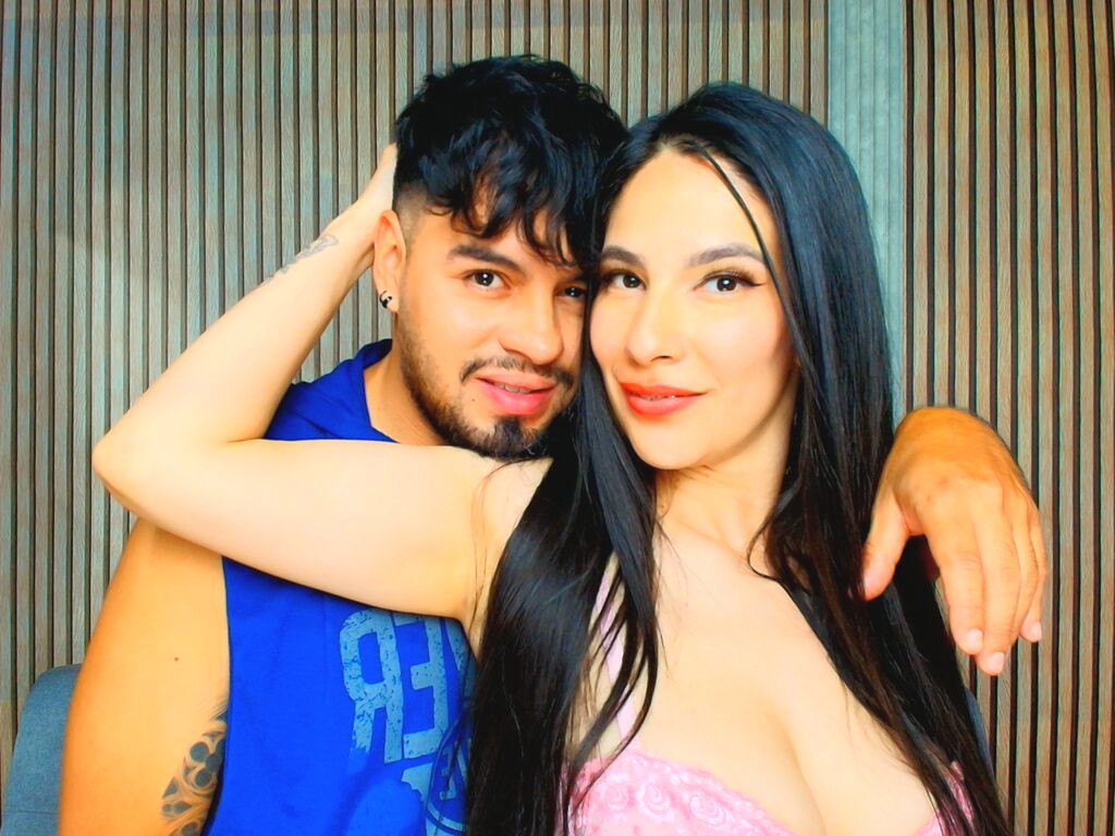DaveAndLuna nude cam model profile photo
