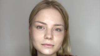 DelenaLabonne 18 female nude cam model profile
