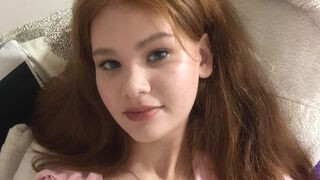 DelisaKloeker 18 female erotic cam model profile