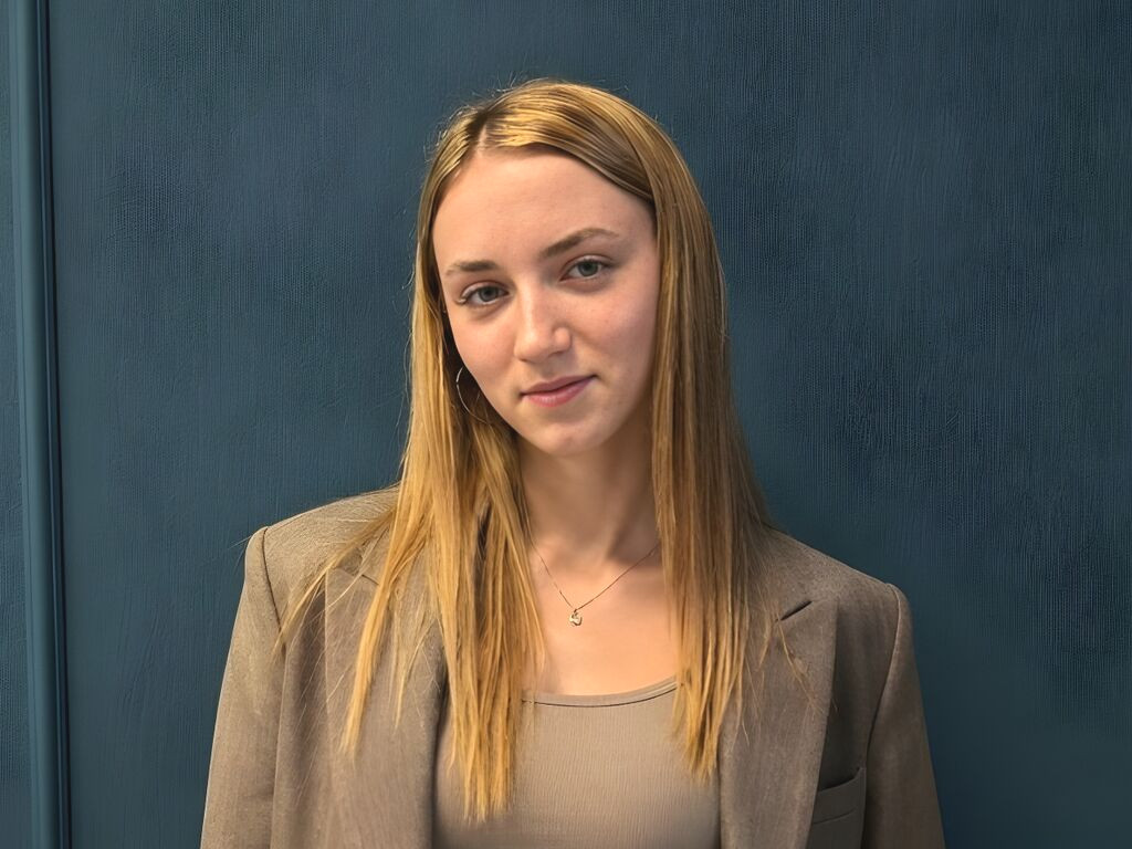 DespinaExum nude cam model profile photo