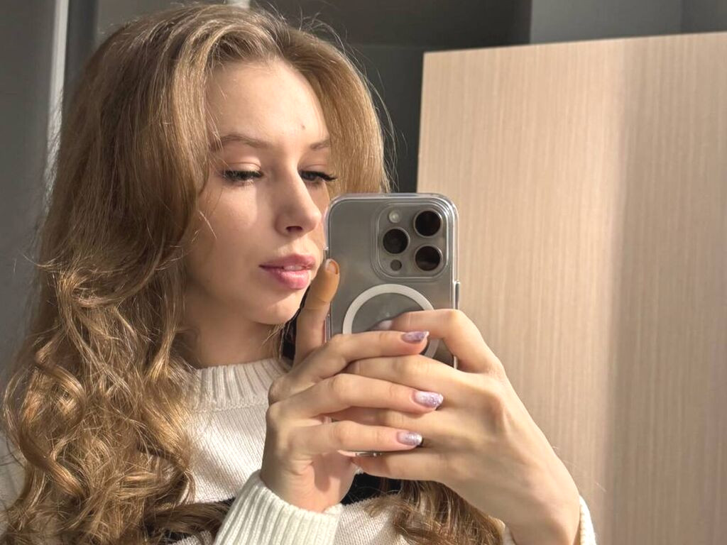 DevonaFinnell Nude