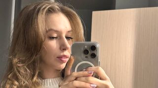 DevonaFinnell Nude