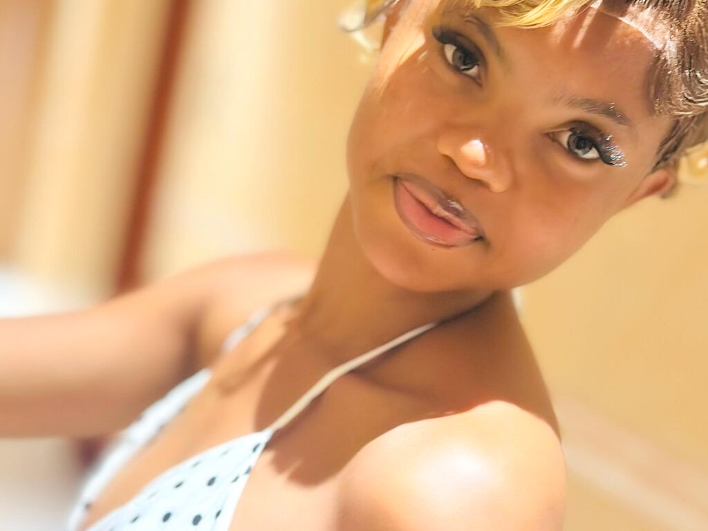 DewaniAuh nude cam model profile photo