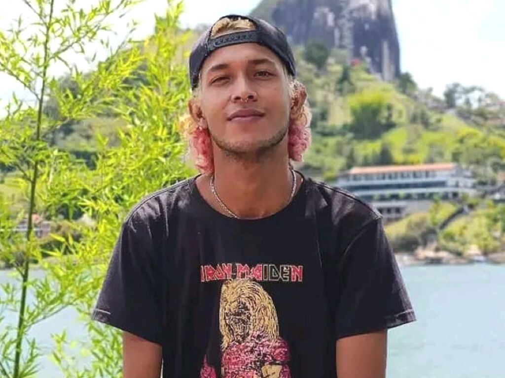 DylanWalrker nude cam model profile photo
