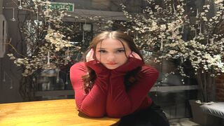 EarthaBlaise 18 female strip cam model profile