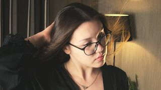 EdwardMckennie 18 female live cam model profile