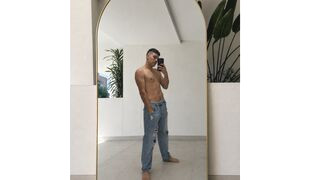 EithanGomez 25 male strip related cam model profile