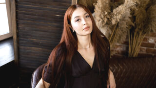 EleanorHart 20 female hot cam model profile