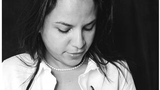 ElenaBella 33 female strip cam model profile