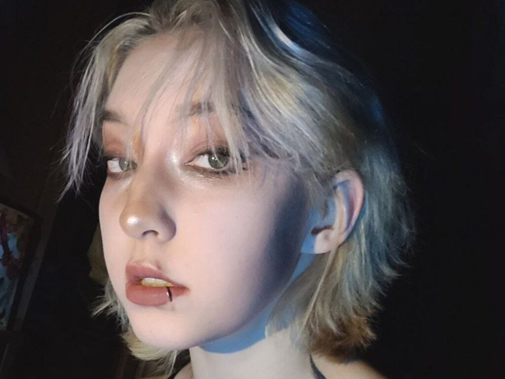 EleneBestwick Nude
