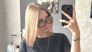 ElidaGonchoff 18 female sexy cam model profile
