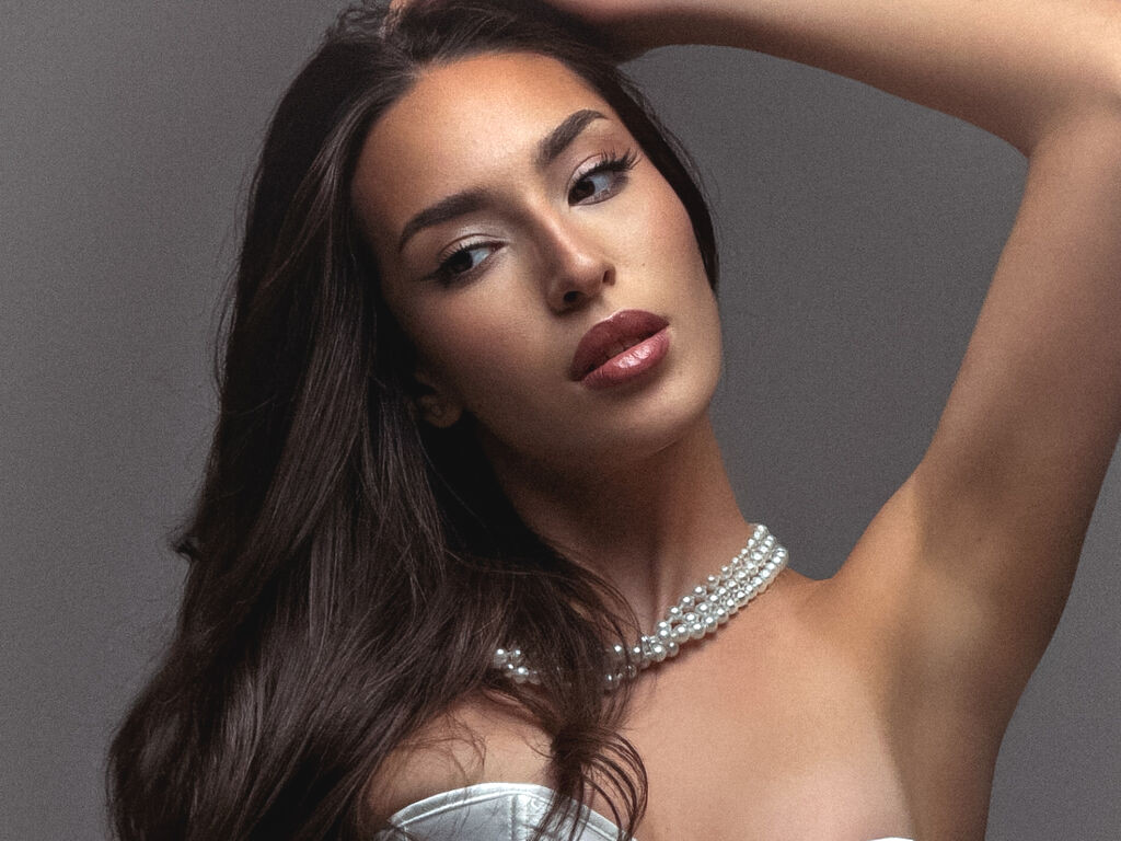 ElieSun nude cam model profile photo