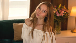 EllaAyalon 18 female hot cam model profile