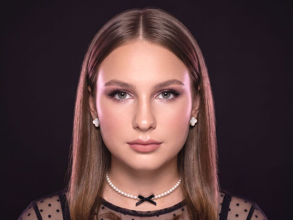 ElliGloom nude cam model profile photo