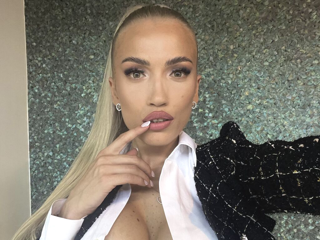 ElsaPressley Naked