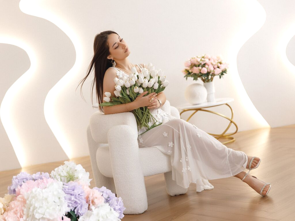 ElviraWesdety nude cam model profile photo