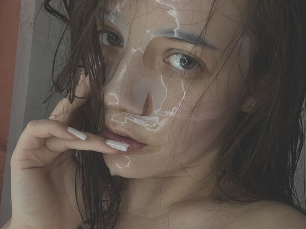 ElwineFlood Nude