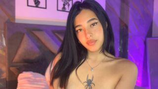 ElynValmont 18 female live cam model profile